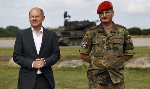 Разнобой в Берлин! Германският канцлер е против изпращането на ракети "Таурус" в Украйна  - 1