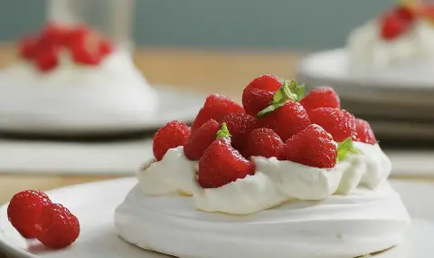 Рецепта на деня: Сладоледена торта с малини - 1