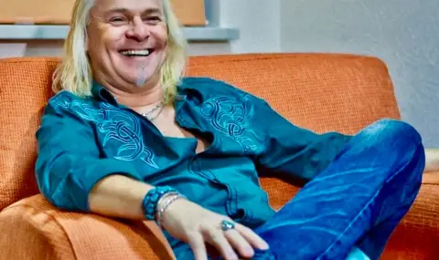 Гласовитият Бърни Шоу стана на 70 години - 40 от тях посветени на Uriah Heep - 1