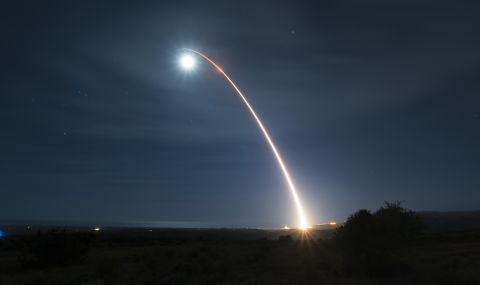 САЩ извършиха неуспешен тест на междуконтинентална ракета - 1