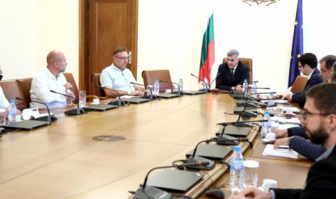 Янев, Пеканов и Бозуков се срещнаха със земеделски производители - 1