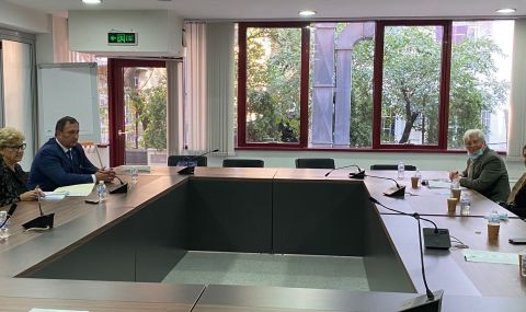 Комитова: Ще положим всички усилия да се завърши пътят Загражден - Белица - 1