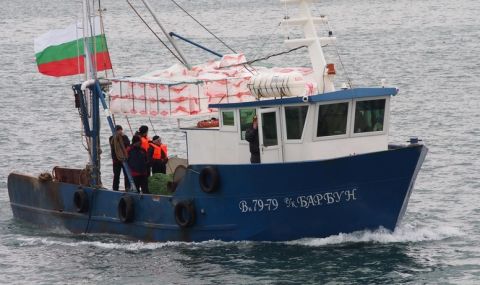 Рибари от Бургас излизат на протест - 1