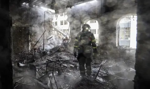 Руски дрон порази жилищна сграда в Одеса, Франция и Канада осъдиха ударите по Киев