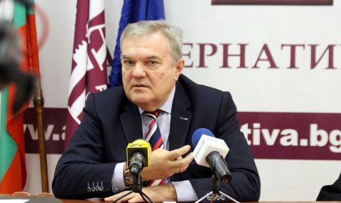 Румен Петков: Борисов е токсичен, никой няма да се хване с него - 1