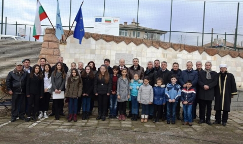 В Нановица, Равен и Груево почетоха паметта на жертвите от Възродителния процес - 1