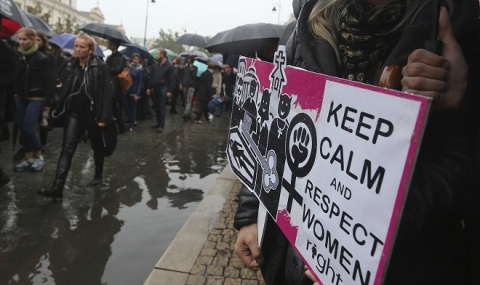 Полша няма да забранява абортите - 1
