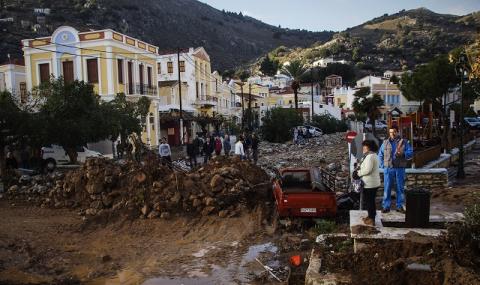 Порои, наводнения и жертви в Гърция (СНИМКИ) - 1
