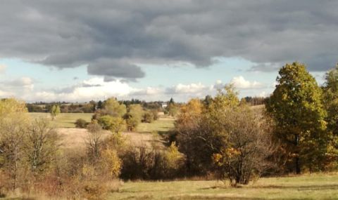 Времето днес, прогноза за понеделник, 6 ноември: Ветровито, облачността намалява до слънчево - 1