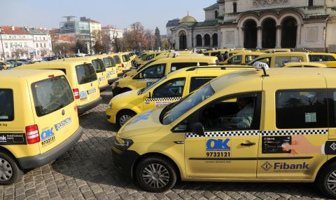 Таксиметрови шофьори и днес излязоха на протест в София - 1