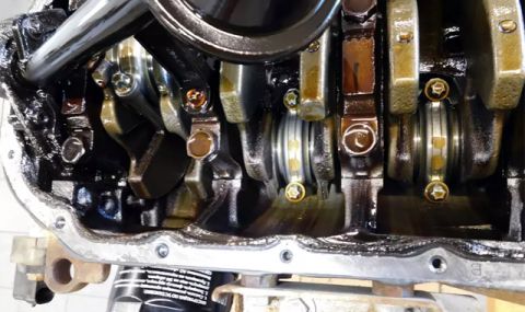 Вижте двигателя на една Lada, в който маслото не е сменяно 45 000 км - 1