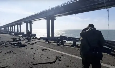 Въздушна тревога! Отново спряха движението по Кримския мост - 1