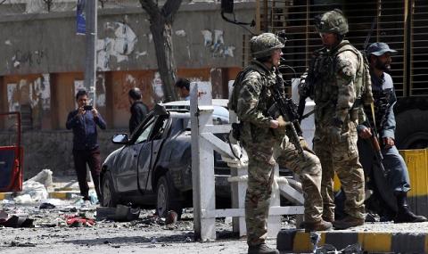 Взрив в Кабул! Талибаните отговориха на Тръмп - 1