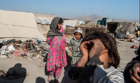 Драстично покачване в броя на недохранените деца в Афганистан - 1