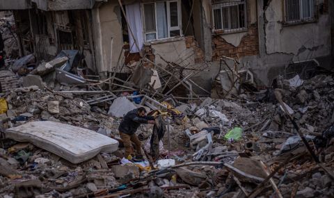 Нови земетресения разтърсиха Турция и Сирия - 1