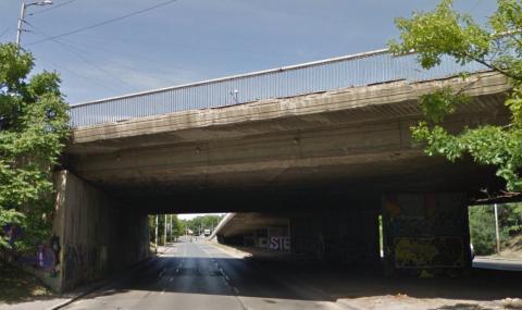 Жена загина, хвърляйки се от мост в София - 1
