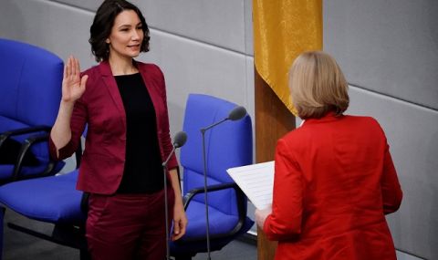 Скандал в Берлин! Германска министърка подаде оставка - 1