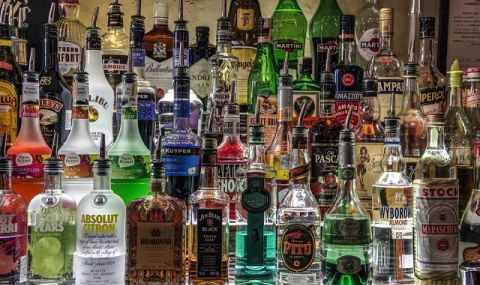 Норвегия забранява продажбата на алкохол в барове и ресторанти - 1