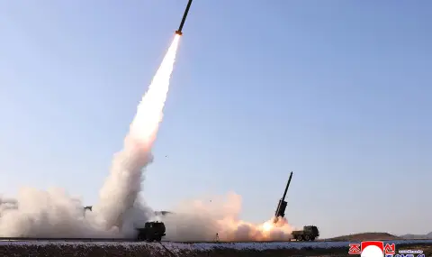 Северна Корея изстреля балистични ракети към Японско море - 1