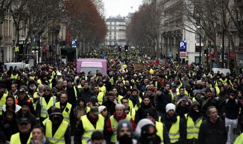 &quot;Жълтите жилетки&quot; отново блокираха Франция - Януари 2019 - 1