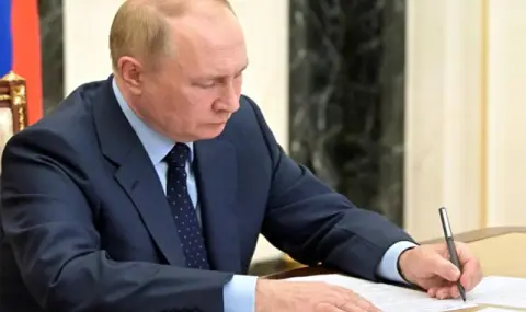 Путин подписа закон за наказания за търсене на екстремистко съдържание - 1