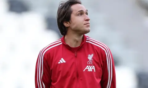 Арне Слот изненадва с избора си за Шампионската лига: Киеза остава извън състава, но младият Нгумоа получава шанс - 1