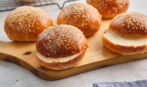 Рецепта на деня: Домашни хлебчета за бургери - 1
