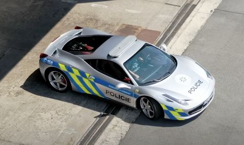 Конфискувано Ferrari 458 Italia се превърна в полицейски автомобил (ВИДЕО) - 1