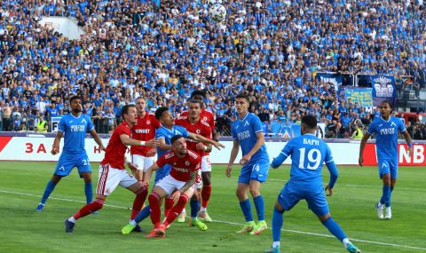 Клубове от Турция и унгарски гранд гледали футболисти на Левски и ЦСКА  - 1