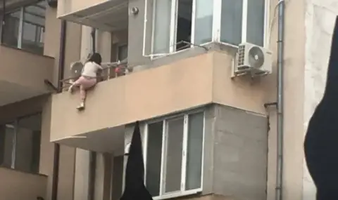 Самотна майка опита да се самоубие, увисна на една ръка от балкона