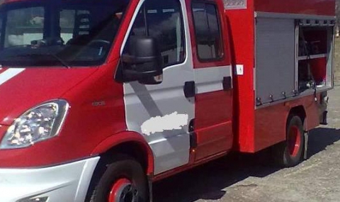 Стара сграда се срути след пожар във Варна - 1