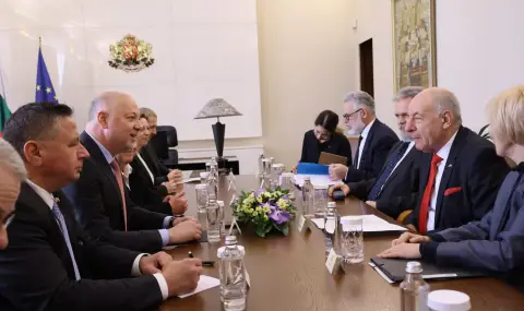 Премиерът Желязков: Общ интерес е да задълбочим двустранното икономическо сътрудничество между България и Унгария - 1