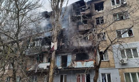 Жилищни сгради горят в Николаев - 1