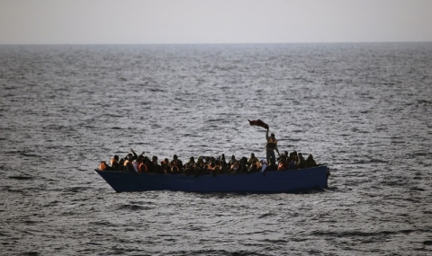 Над 1 300 мигранти спасени в Средиземно море за ден - 1