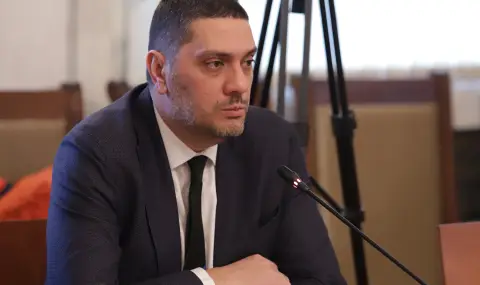  Христо Гаджев: Имена за външен министър след смяната на Николай Денков с Мария Габриел на 6 март не са обсъждани - 1