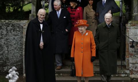 Кралица Елизабет почете жертвите на терора - 1