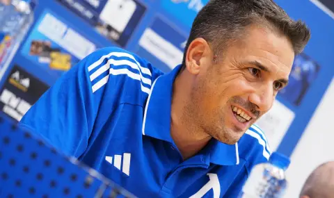 Хулио Веласкес определи групата на Левски за мача с Алкмаар - 1