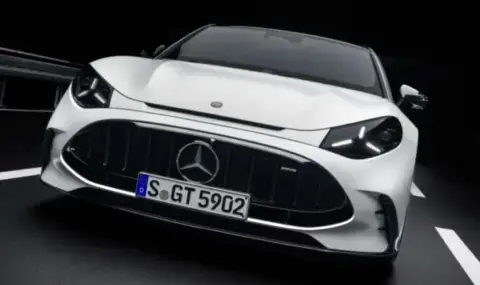 Mercedes says electric cars are the biggest failure in the company's history - 1
