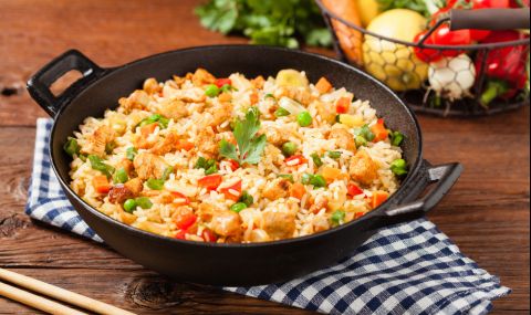 Рецепта на деня: Гювеч с пилешко и ориз - 1