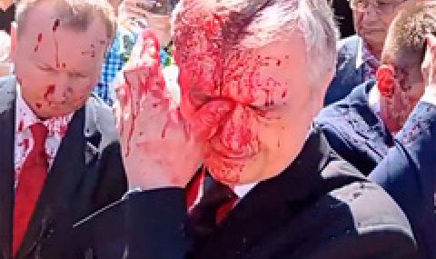 Нападнаха руския посланик във Варшава по време на честването на Деня на победата - 1