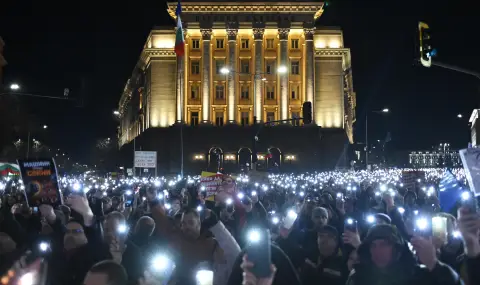 Протест в София с искане за 100% машинен вот на изборите (СНИМКИ)