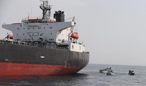 Иран удари танкерите с морски мини - 1