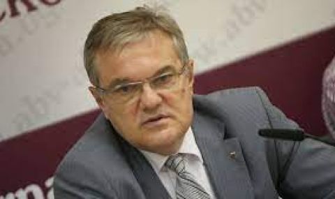 Румен Петков ще сезира прокуратурата за електромобилите - 1