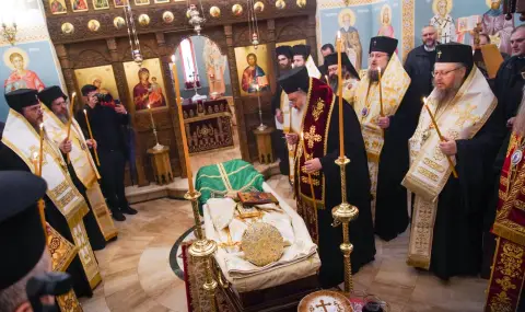 Светият синод реши: В събота ще е погребението на патриарх Неофит - 1