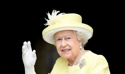 Кралицата направи лично дарение за бежанците от Украйна - 1