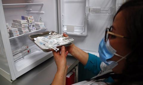 EMA одобри едномесечно съхранение на ваксината на Pfizer в обикновени хладилници - 1