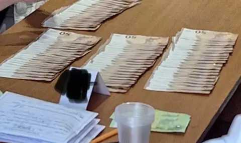 Поредна акция срещу купения вот- този път във Вълчедръм. Намерени са тефтери с имена и 24 500 евро  - 1