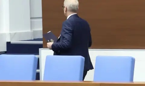 Свиленски в Народното събрание: Денков дойде, изрецитира камара лъжи и избяга. Върнете премиера-беглец в залата  - 1
