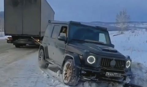 Тунингована G-Klasse затъна в снега, наложи се да я тегли камион (ВИДЕО) - 1