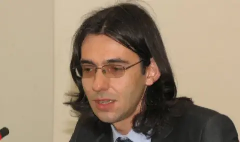 Димитър Марков пред ФАКТИ: Така и не видяхме каква е концепцията за промени в Конституцията на президента - 1